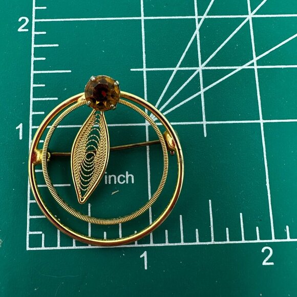Vintage Gold Double Circle Brooch Leaf Filigree Design Amber Rhinestone 1.25in - Picture 13 of 14